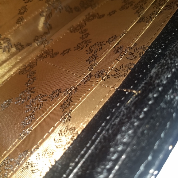 NWT Faux Croc Black Patent 3 in 1 Clutch - Picture 11 of 13